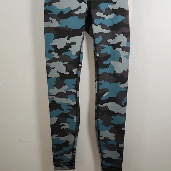 Lululemon Wunder Train High-Rise Tight 28” Everlux Camo — NWT - Picture 7 of 7